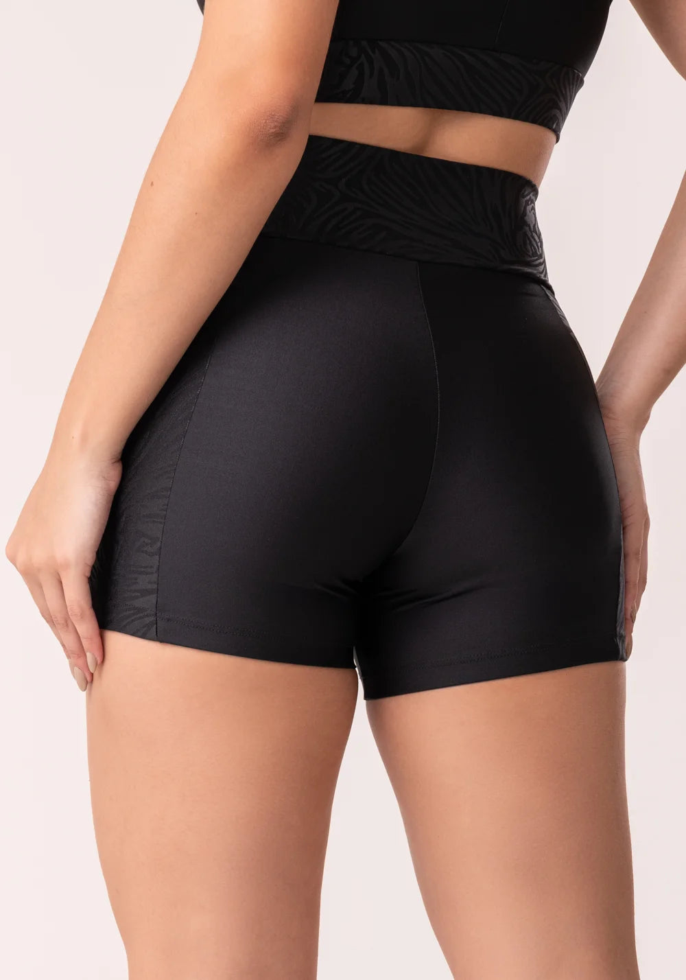 WOMEN’S SHORT FITNESS