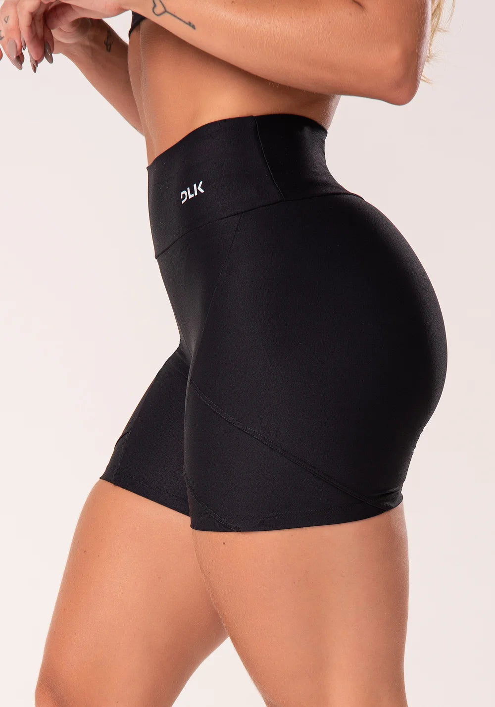 WOMEN’S SHORT FITNESS