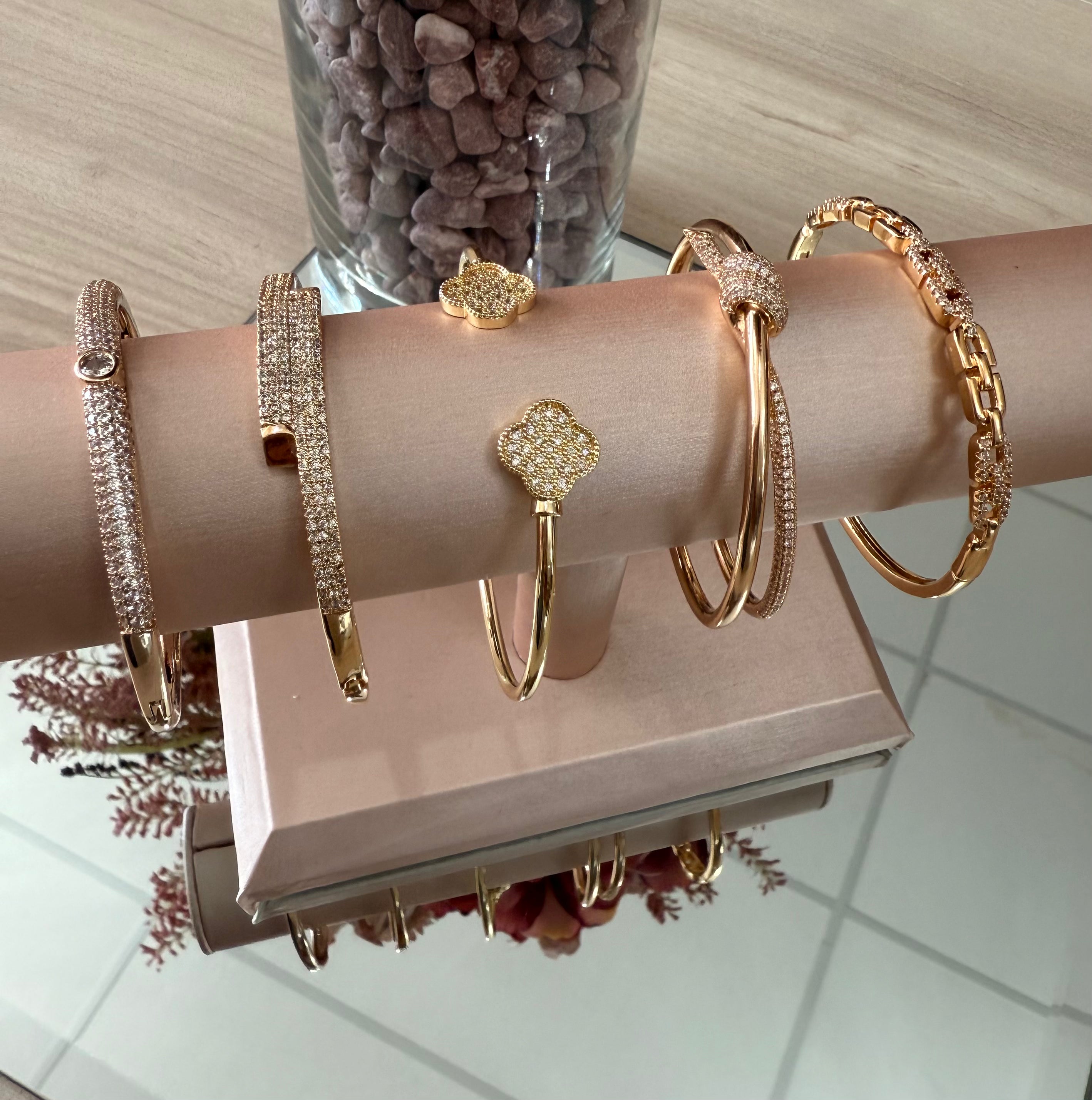 ZIRCONIA STUDDED BRACELET