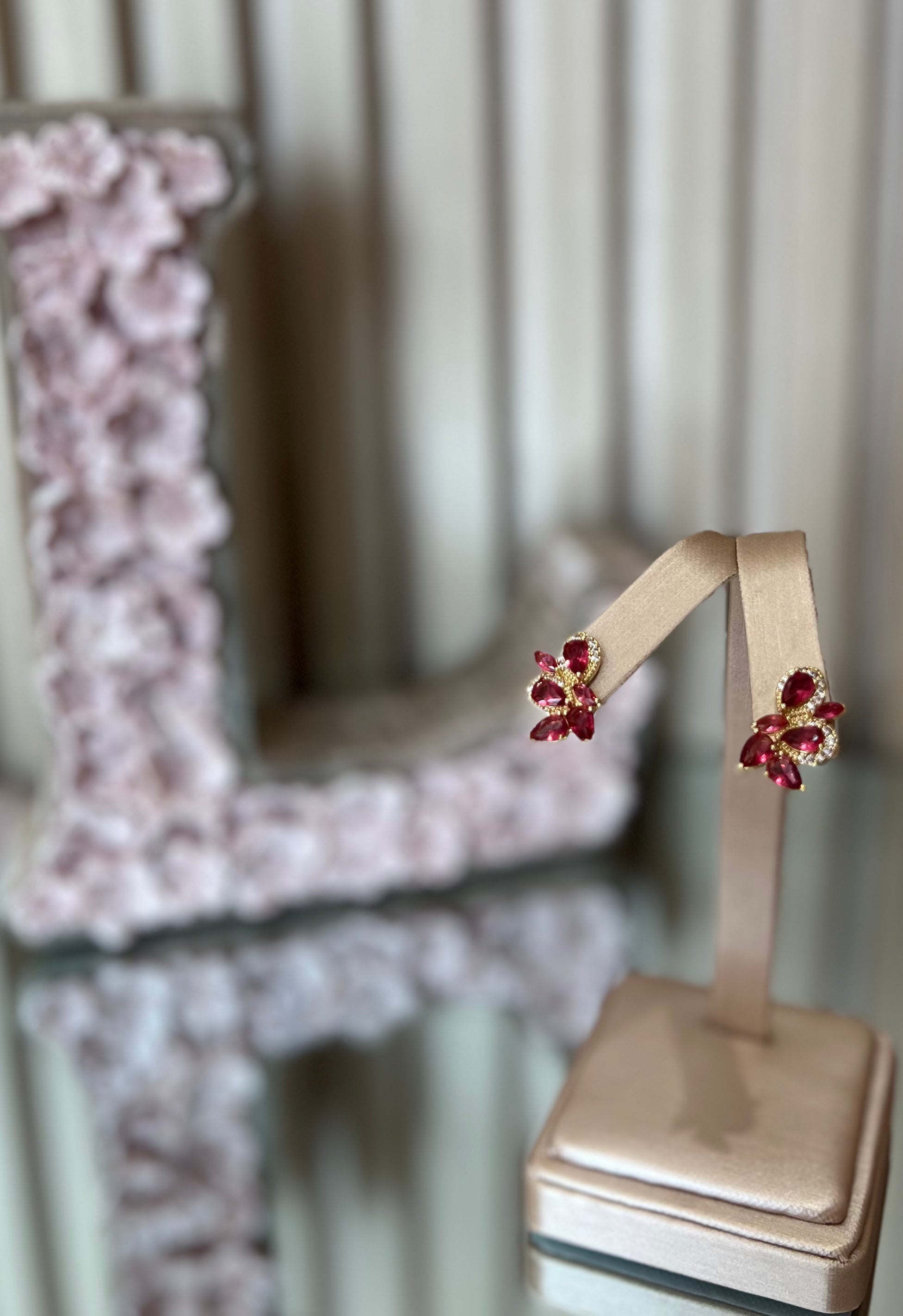 EARRING EAR CUFF WITH GEMSTONES