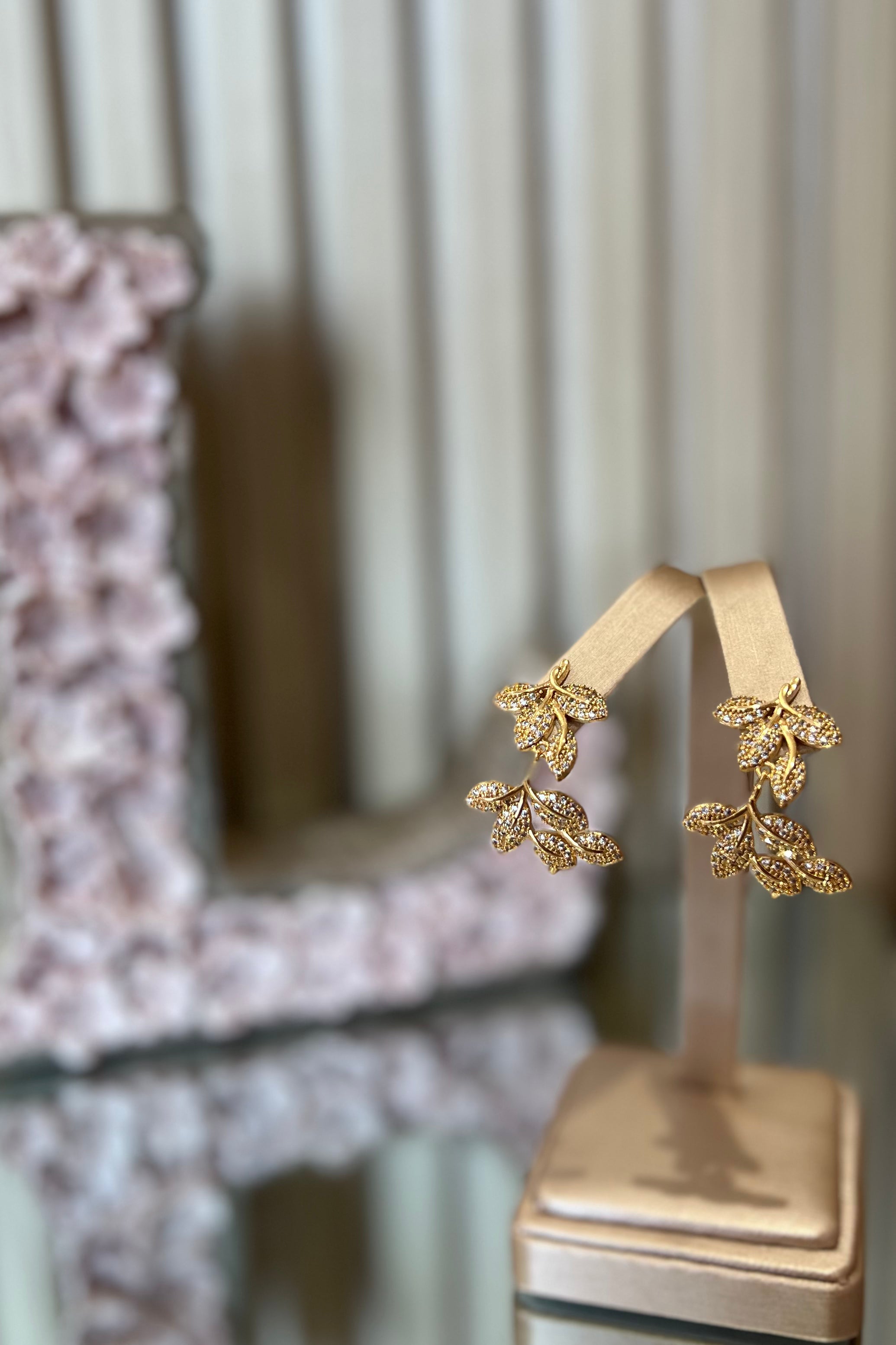 LEAVES EAR CUFF EARRINGS