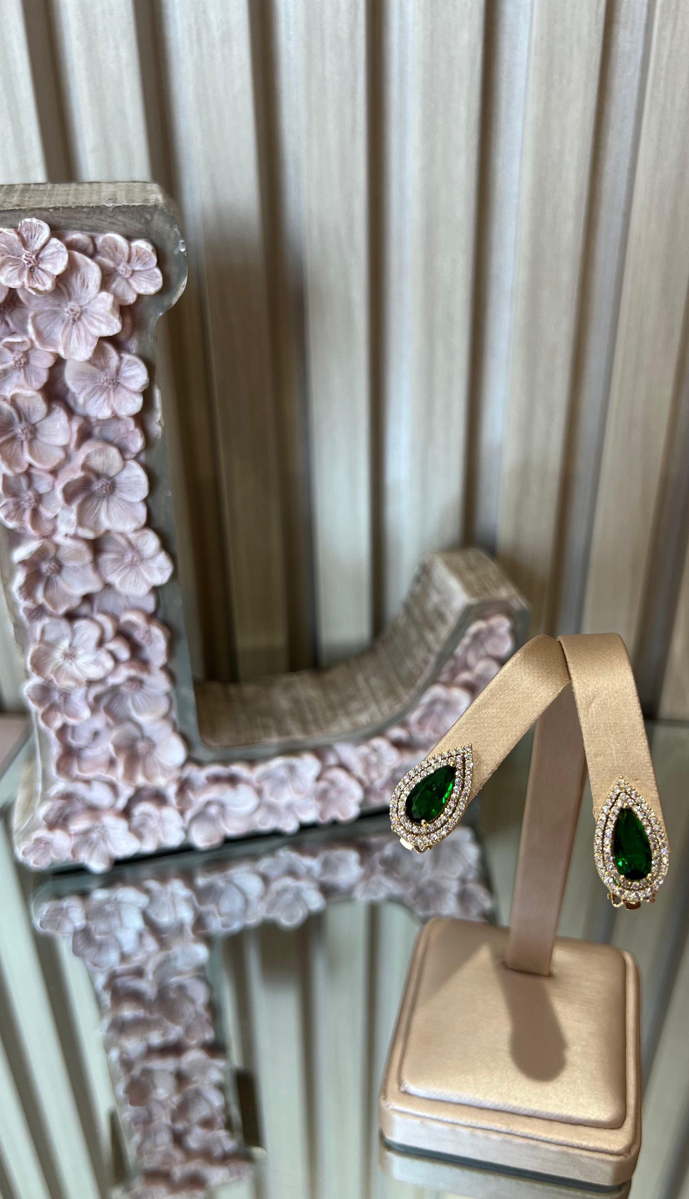 EMERALD CLIP-ON EARRING