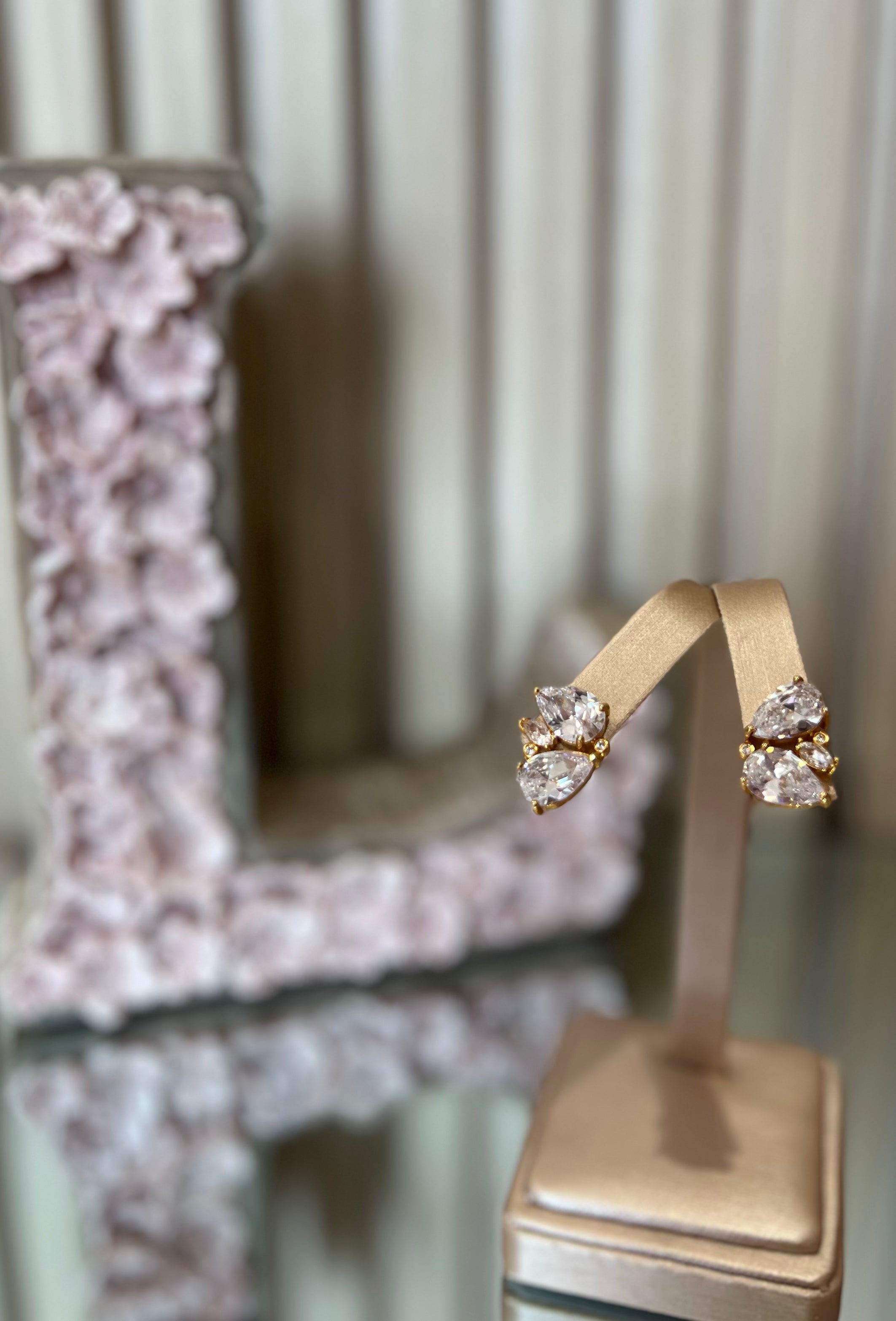 CRYSTAL CLUSTER EARRING