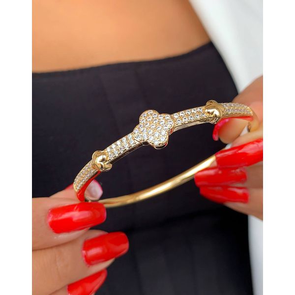 CLOVER STUDDED BRACELET